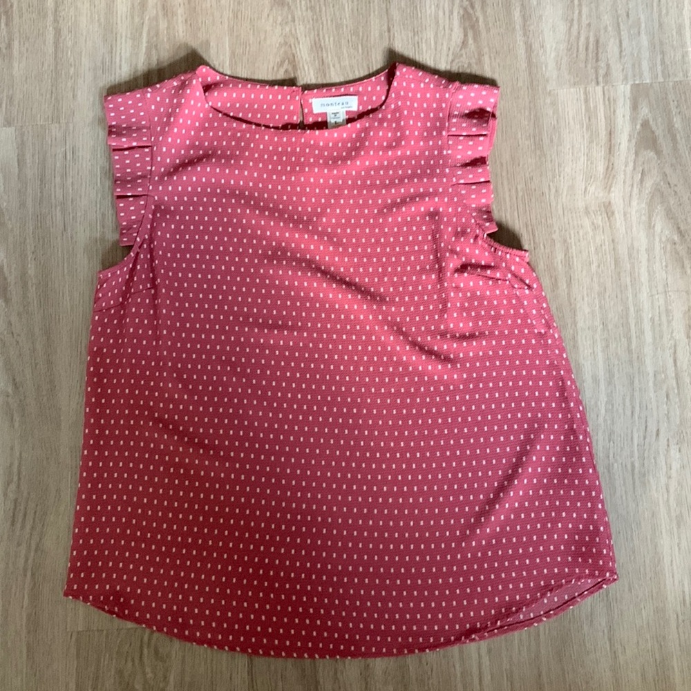 Beautiful pink blouse, size large